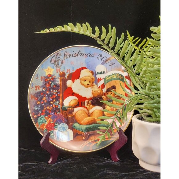 Vintage Avon Porcelain Collector's Plate "A Visit From Santa" - Picture 4 of 10